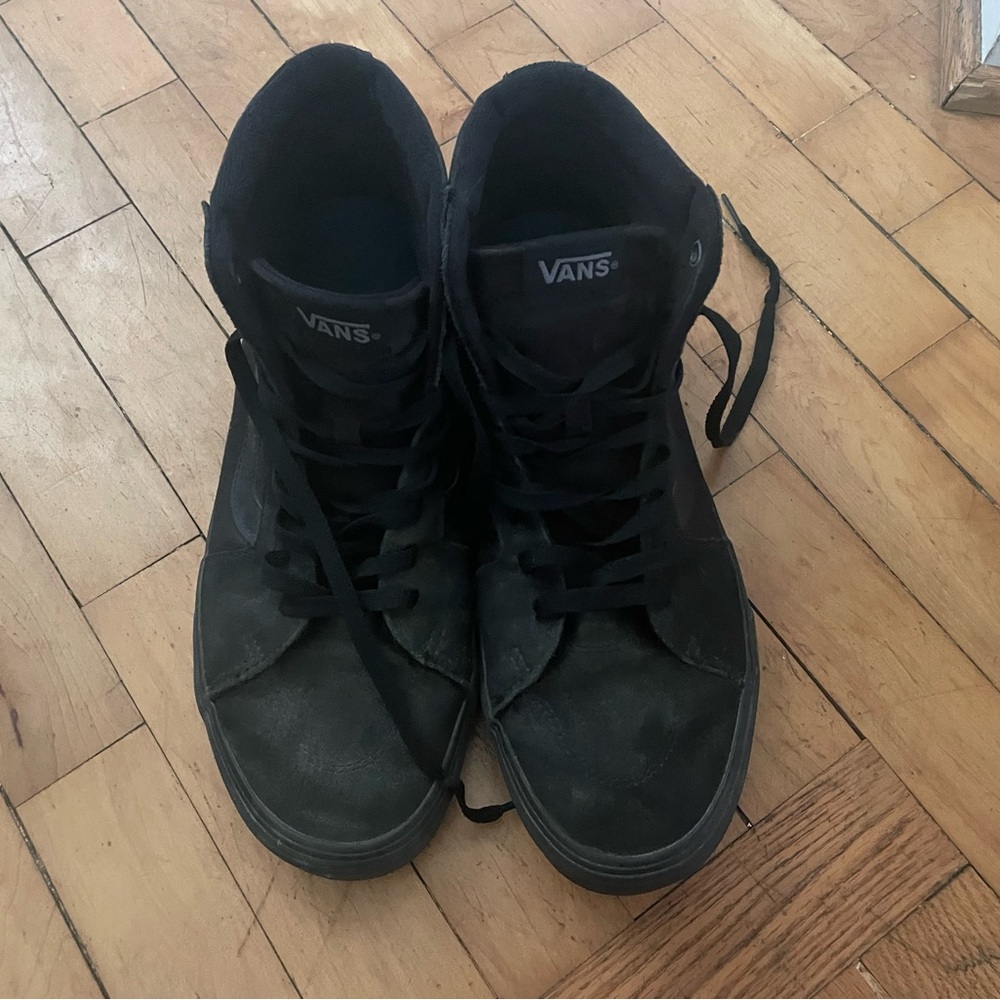 Men’s Vans Hi Tops, all black, in great shape